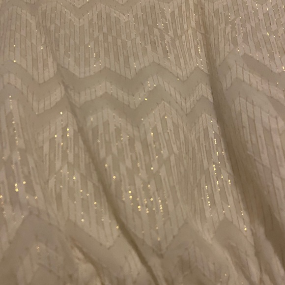 WAYF bell sleeve bodysuit. Size Small. - Picture 4 of 5